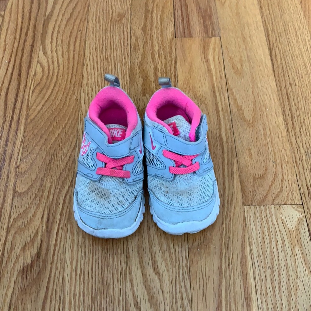 Gray and pink girls Velcro sneakers